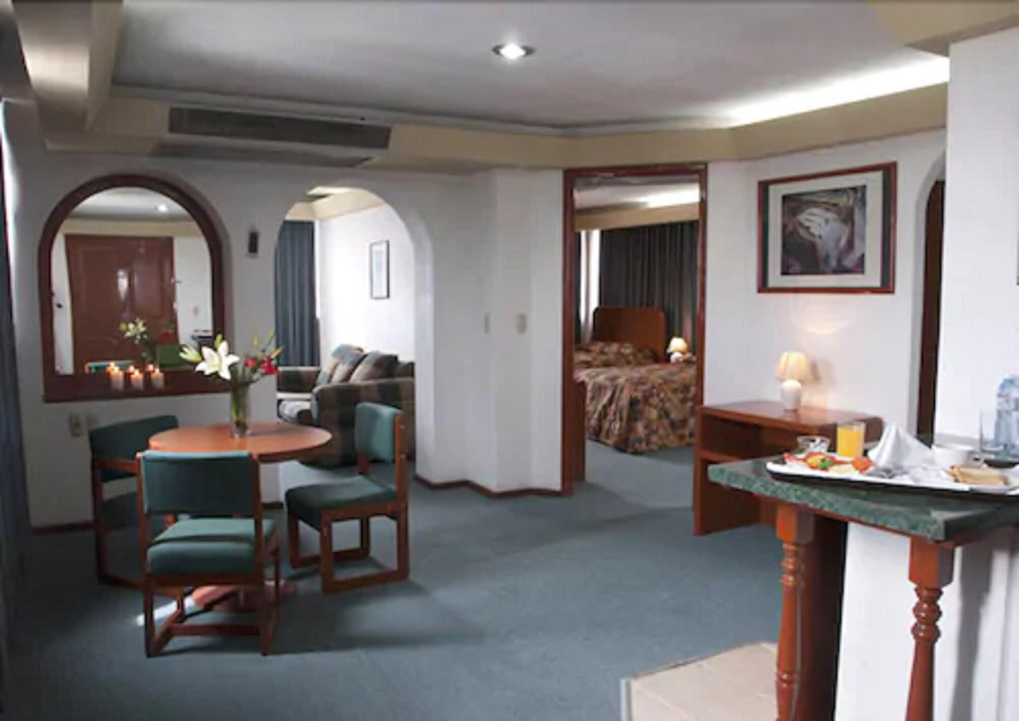 Hotel Real Rex Леон Екстериор снимка