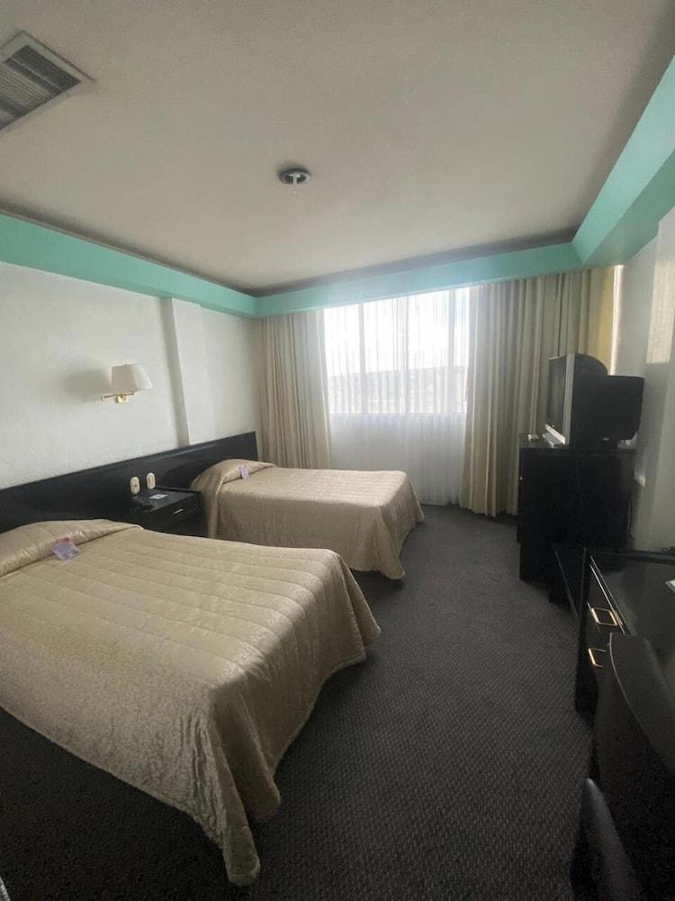 Hotel Real Rex Леон Екстериор снимка