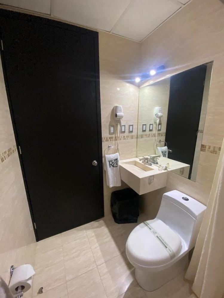 Hotel Real Rex Леон Екстериор снимка