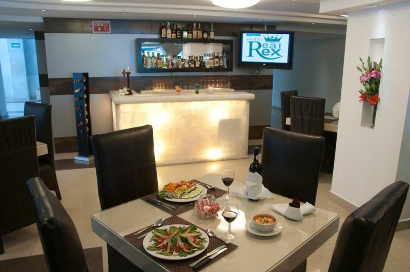 Hotel Real Rex Леон Екстериор снимка